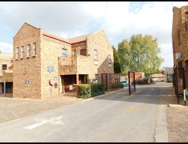 96M² OFFICE TO LET IN WELTEVREDEN PARK